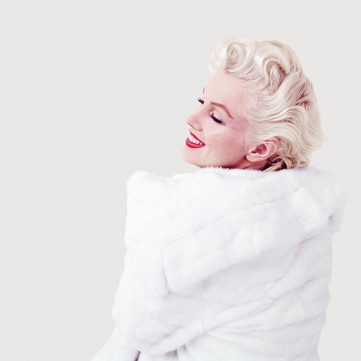 Marilyn Monroe (White Fur) Canvas Print